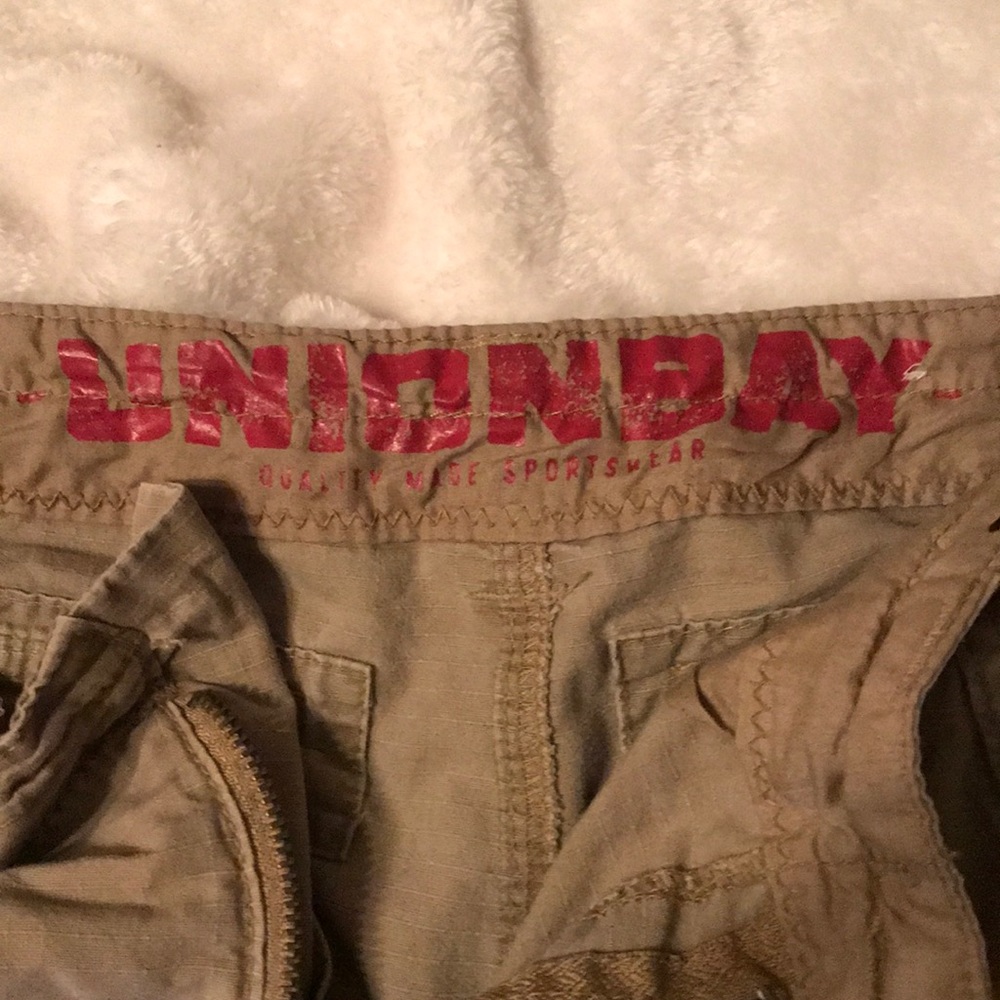 Shorts - Picture 2 of 5